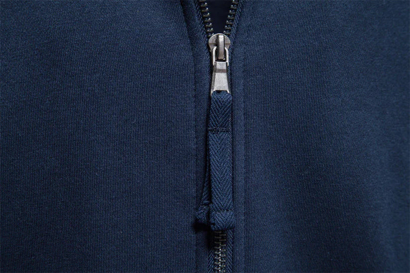 Pull zippé classique